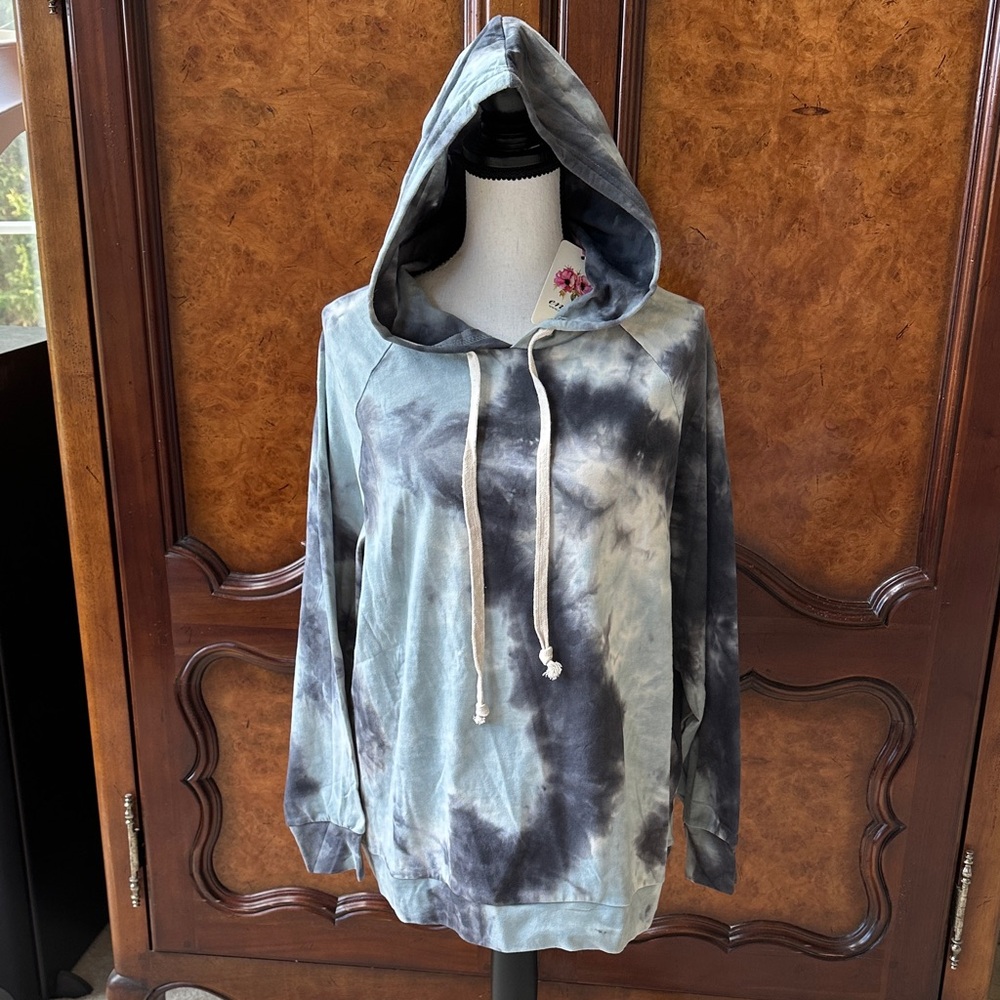 Entro Tie-Dye Hoodie